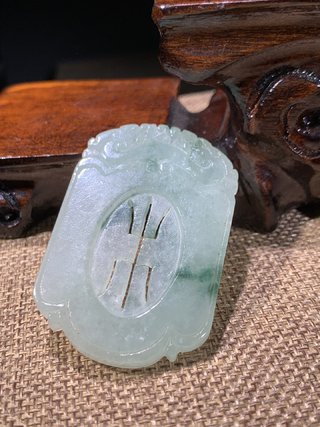 翡翠|旧藏·翡翠雕双龙献寿佩牌