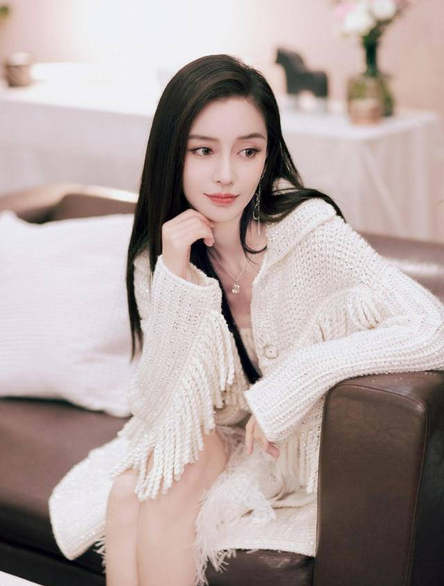 黄晓明|黄晓明疑似和叶柯在一起,女方身材和气质都很高,颜值不比baby差