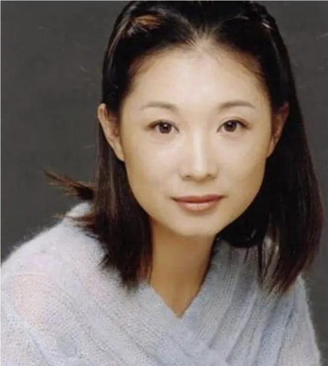 张译|张译照顾出车祸的初恋女友十年，领奖时一只蝴蝶落在他胸口不离开