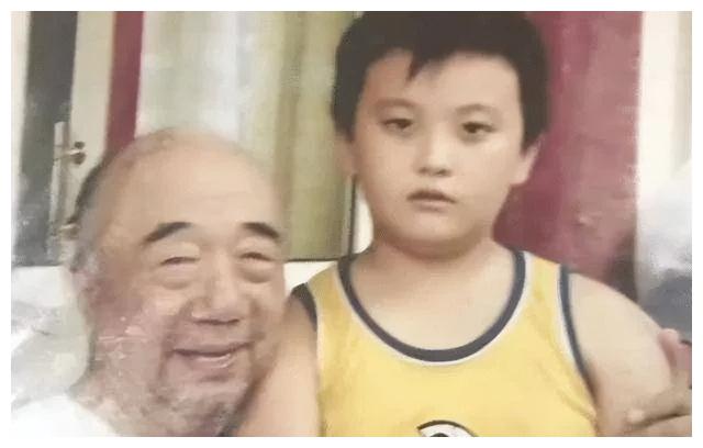 男神 从胖子逆袭成男神的6位明星，个个都是潜力股，他们是同一个人吗