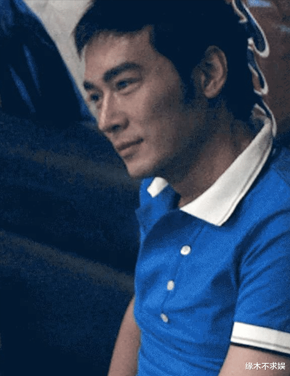 焦俊艳与男子多次一同回家,还穿同款羽绒服,焦恩俊无辜躺枪