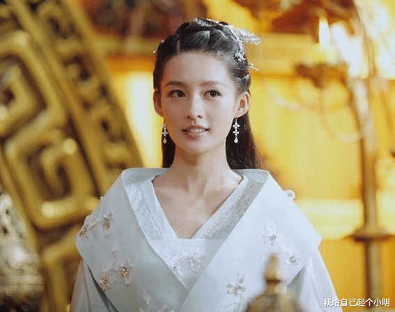 姐姐|这些古装剧中的美女们,出场时都像“小白兔”,却越来越腹黑