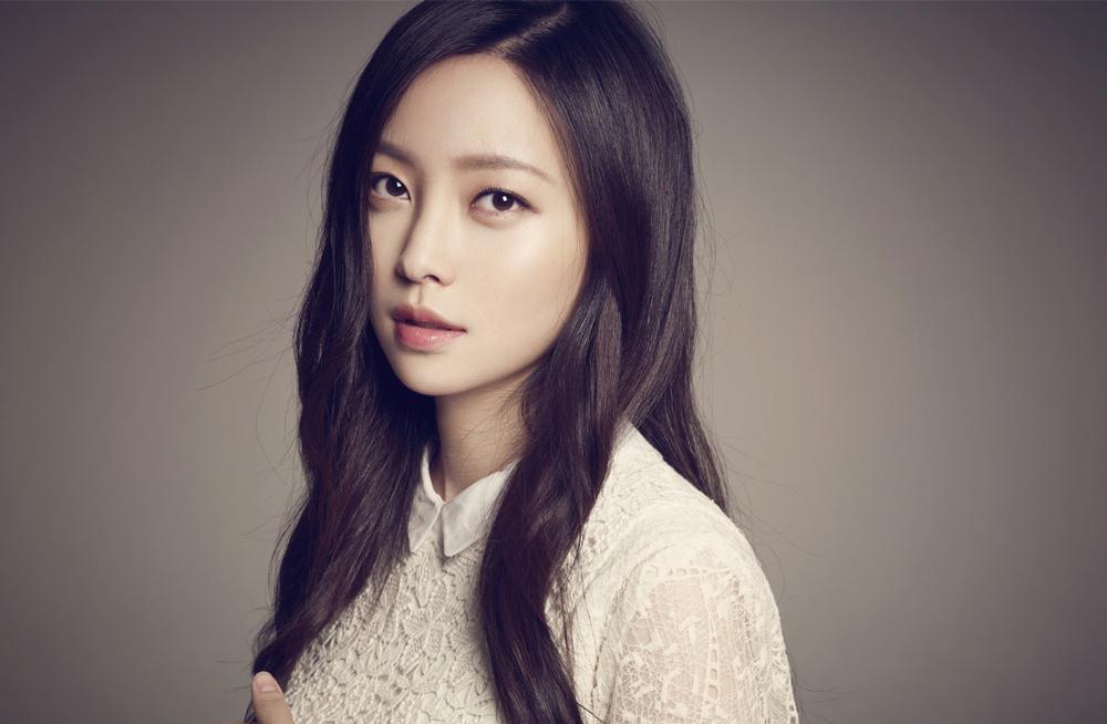 杨超越|从“一夜爆红”到“日渐没落”，于文文该怪谁呢？