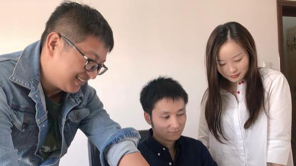 考研|“辞职要请大家喝喜茶”，实习生拒绝职场PUA，却被指责不会做人