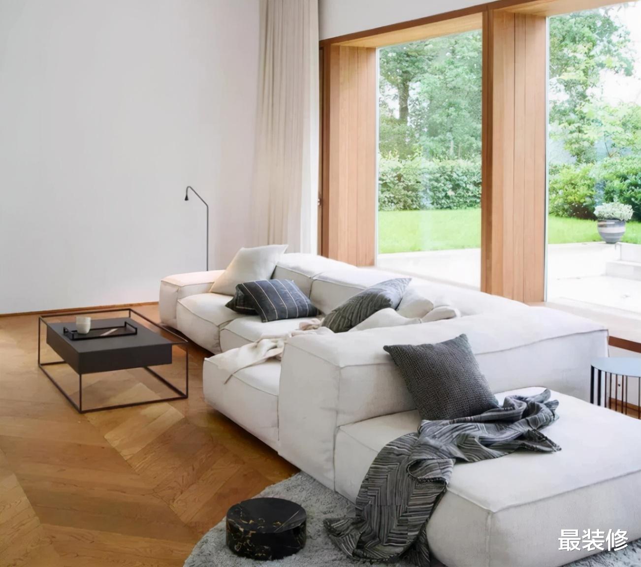 沙发摆放有讲究,最好避开这4个地方,不是迷信,有科学依据!