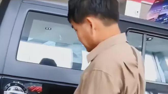 朱之文|大衣哥的儿媳陈萌证实怀孕了，现场购百万豪车以作犒劳