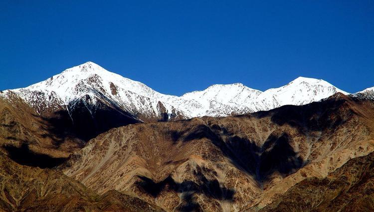 本溪|比拉萨神秘，景色不输川西，“门票全免”的青海小城，低调无比