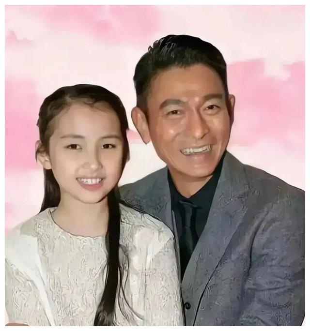 刘德华|多年以前，刘德华在外面吃饭，结账的时候发现自己没带钱包