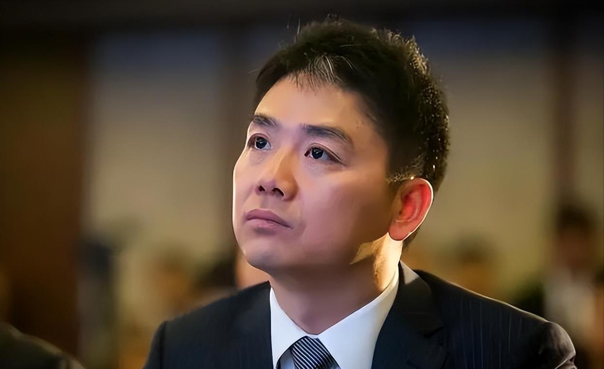 梅婷|中国好老板刘强东：捐款1亿为员工谋福利，怀二胎的妻子也将临盆