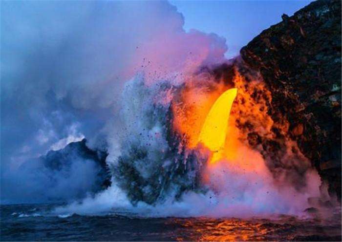 如果把一座冰山扔进火山里,能阻止火山爆发吗?
