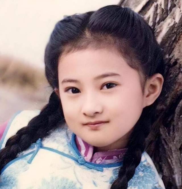 金铭|琼瑶剧5大童星现状:有人上北大,有人当总裁,而她却剃度出家