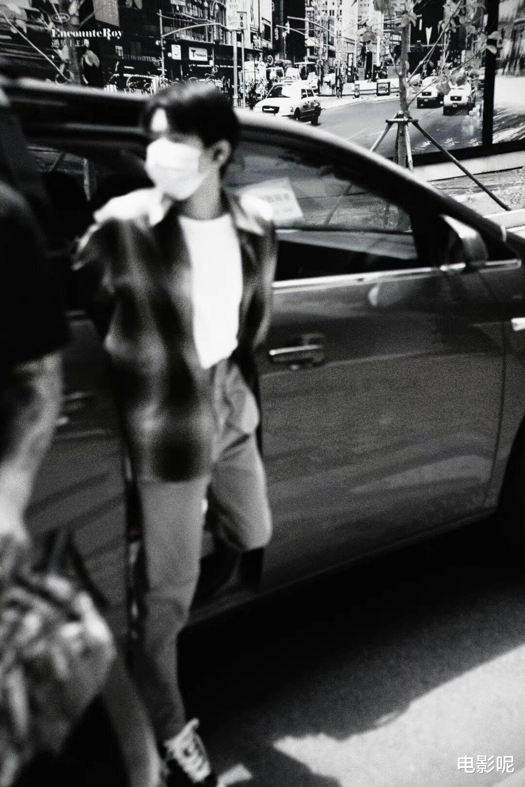 王源|突然出现的王源,被火眼金睛的粉丝发现,最近的健身很有效果