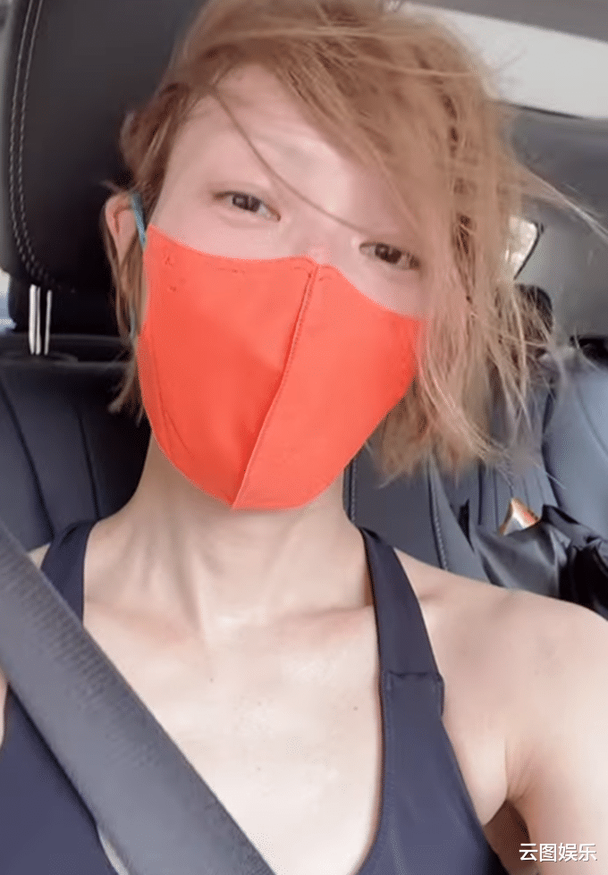 郑秀文|郑秀文被质疑开车玩手机，网友留言骂其不珍惜生命，本人礼貌回应