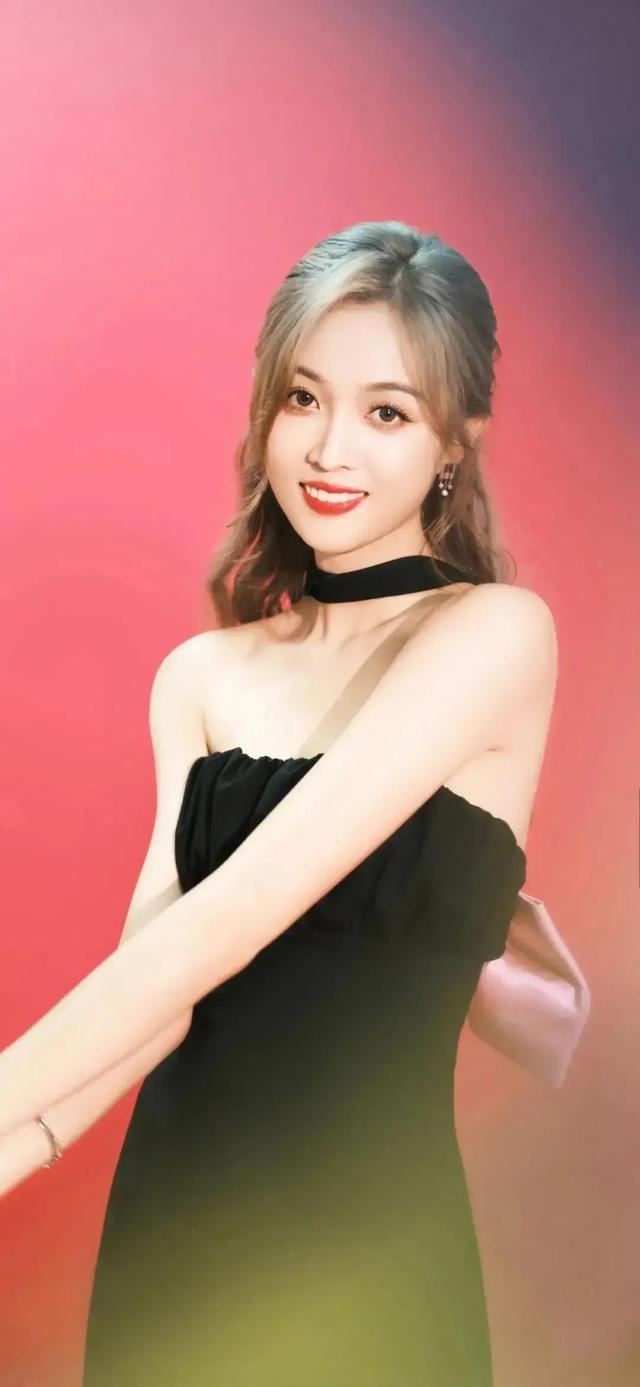 吴宣仪|明星高清壁纸分享—甜美靓丽的吴宣仪