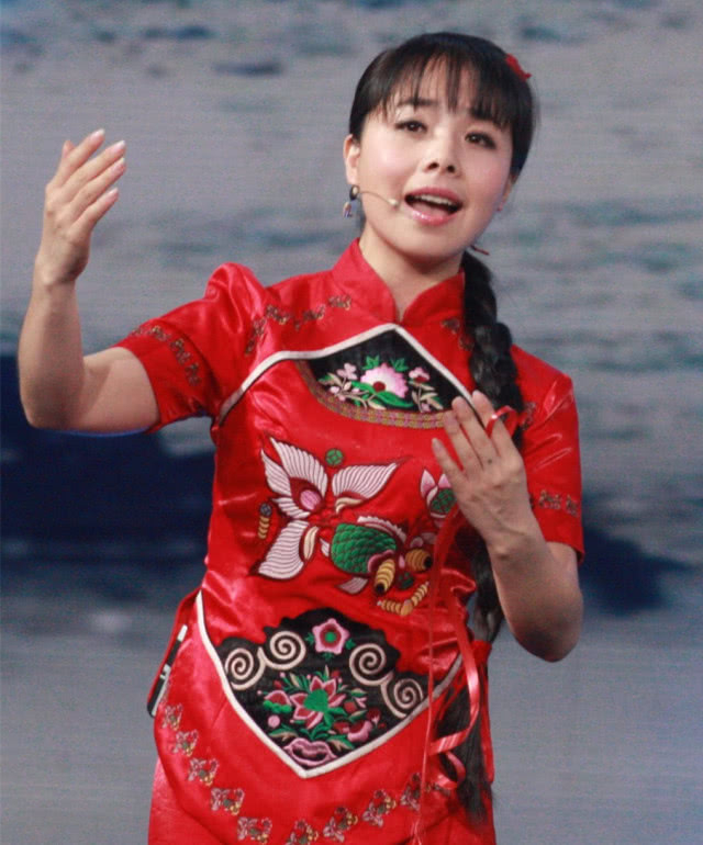 王二妮|歌手王二妮:土得掉渣是大美,亲情婚姻都有泪