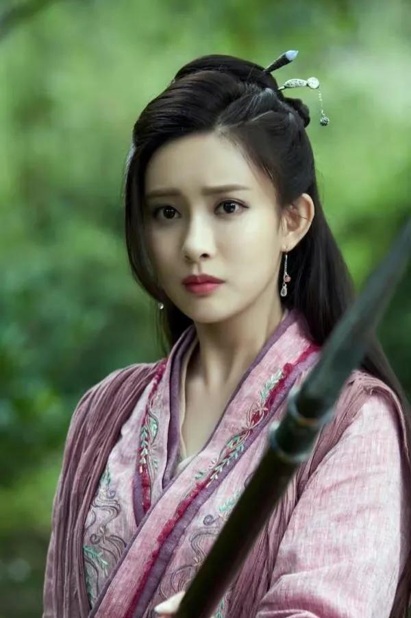 今田美樱|新《射雕》欧阳克被嘲是“胖头鱼”，与高伟光演叔侄，颜值有参差