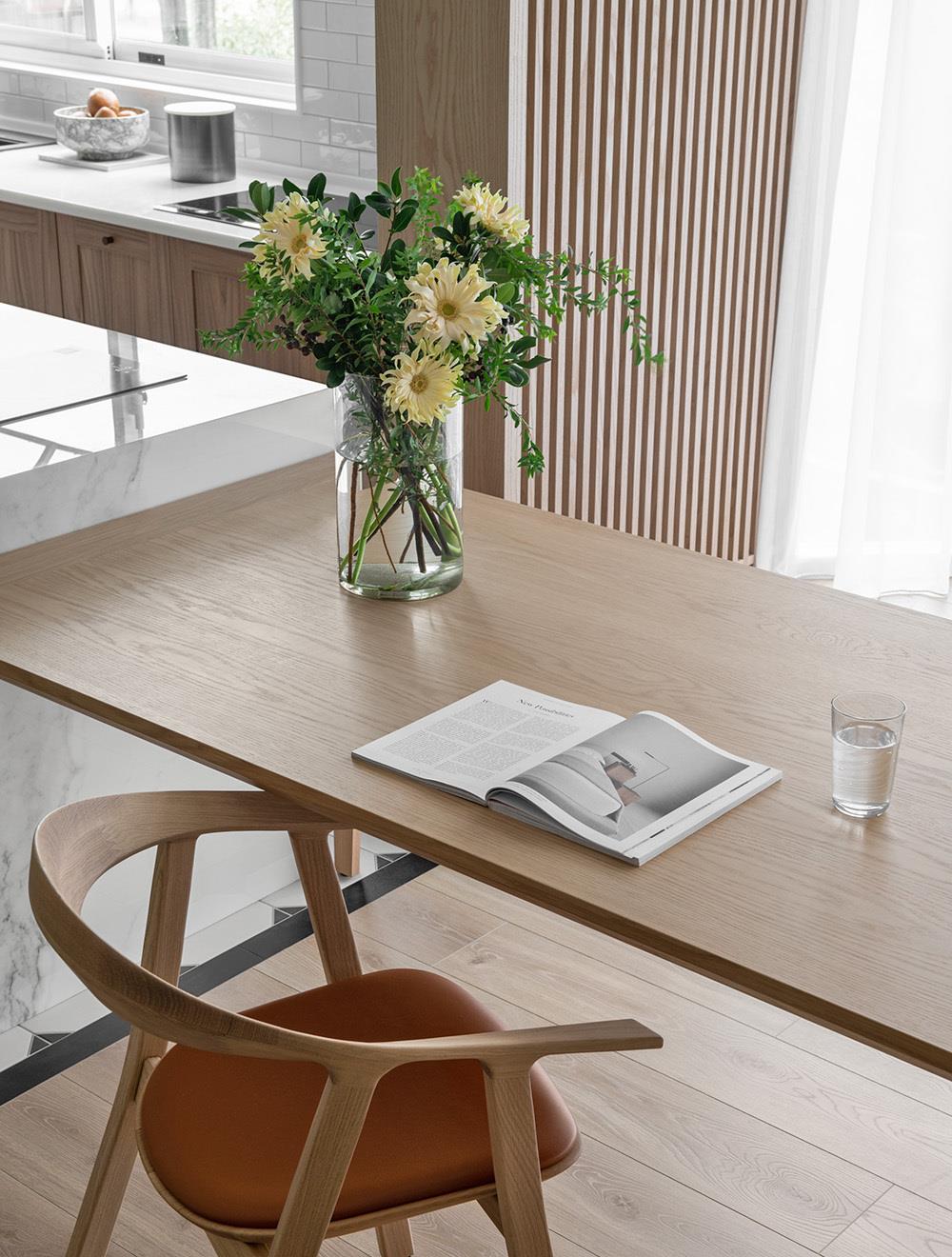 夫妻俩改造30年前的老房，82㎡空间利用到极致，这种敞亮感真棒