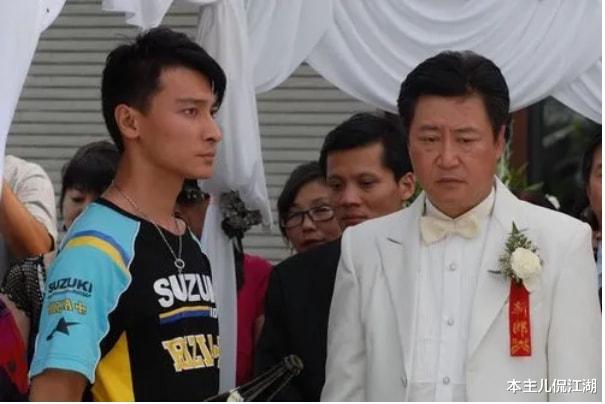 贺刚|贺刚：靠模仿刘德华出道，39岁仍单身一人，出道17年都不红