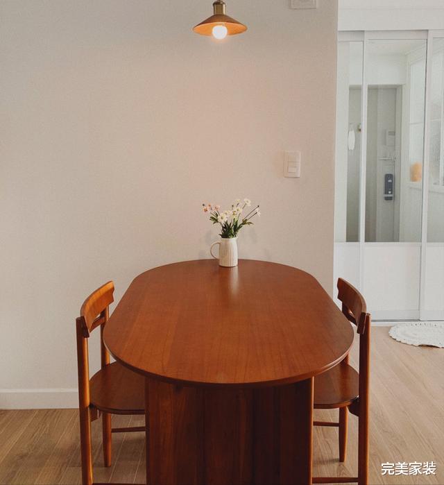 从玄关开始就像韩剧一样的美,不浮华不夸张,美的沁人心脾