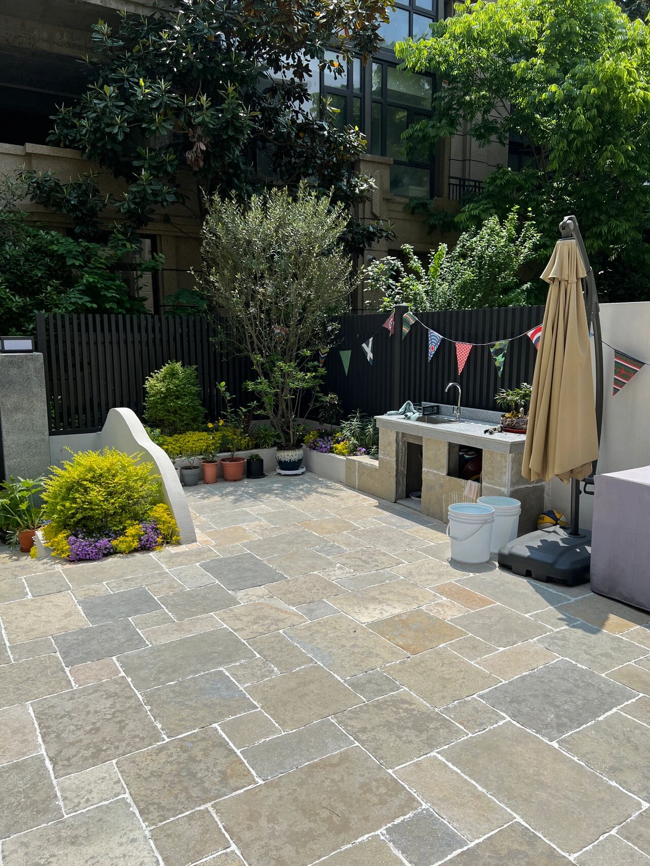 一楼40㎡小院,升级改造成休闲小花园,这才是院子的正确打开方式