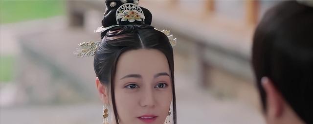 明星 好笑又心疼，明明是花容月貌的女明星，却个个都被离奇造型给坑了