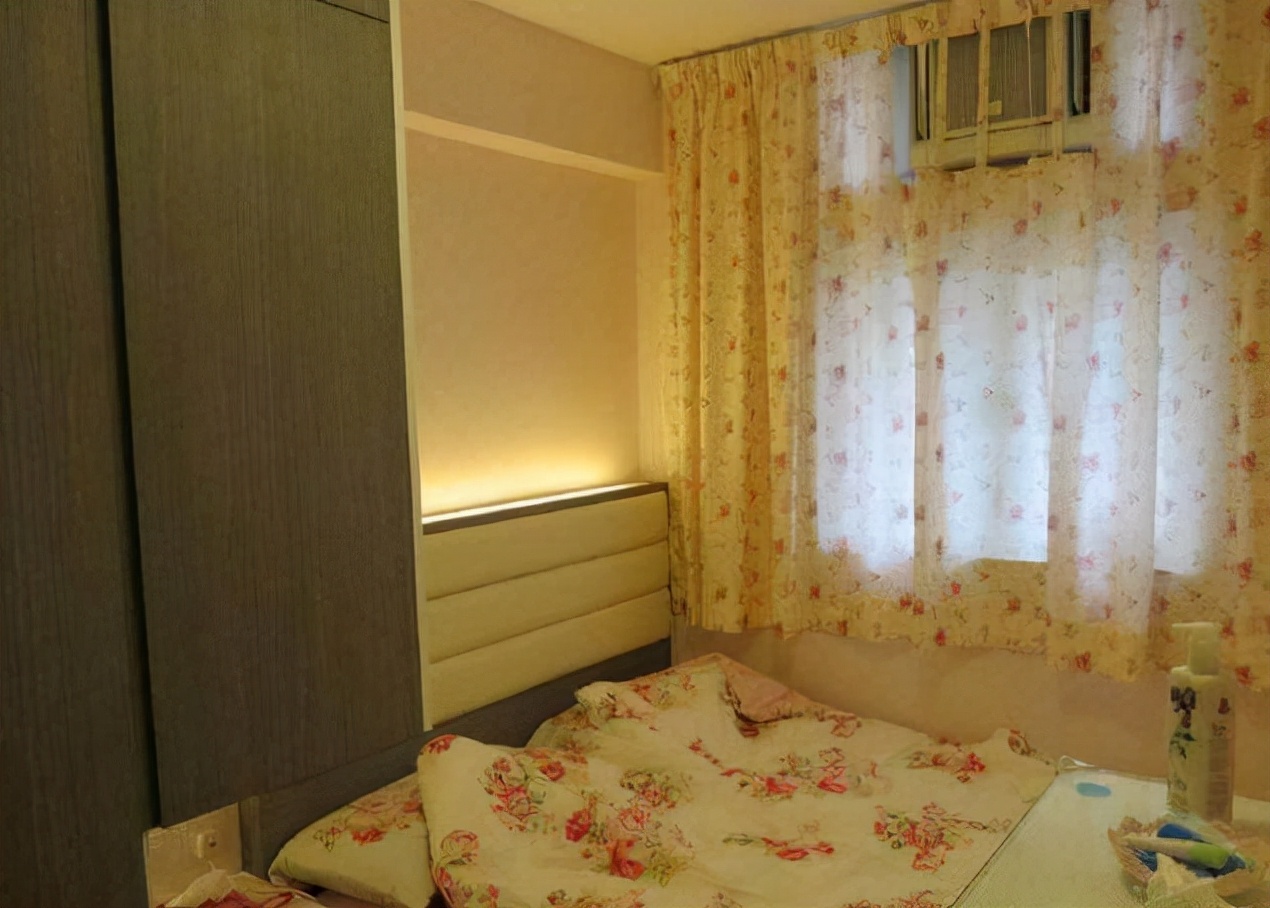 香港花830万买下43平极小户型，15万装修好，被亲戚吐槽不已