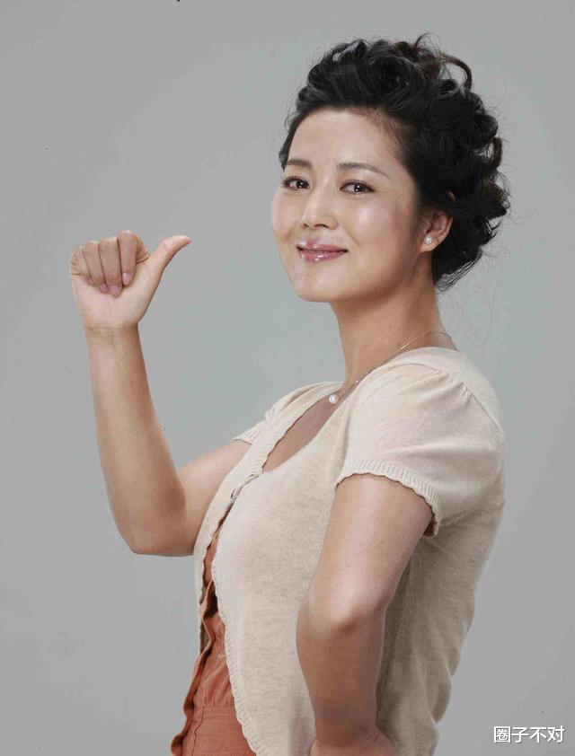 陈昊森|“农村一姐”王茜华：恋爱不到一年闪婚，二婚嫁导演40岁艰难生子