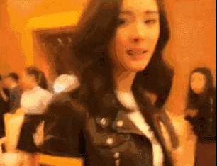 杨幂|杨幂耍大牌翻车后,第一波反噬终究还是来了