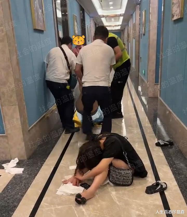 女孩在酒店喝酒谈生意被灌醉,倒在地上不省人事,客户趁乱溜之大吉