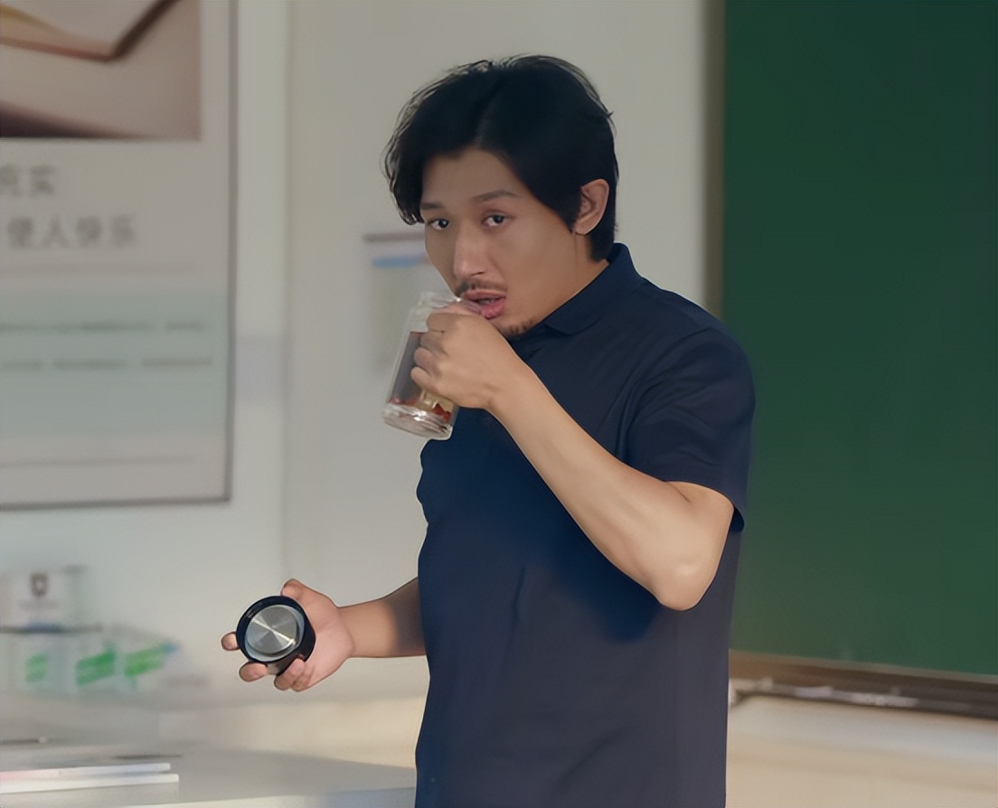 周依然|仅播2天播放量破六千万，短短8集吊足胃口，周依然新剧成鹅厂王炸