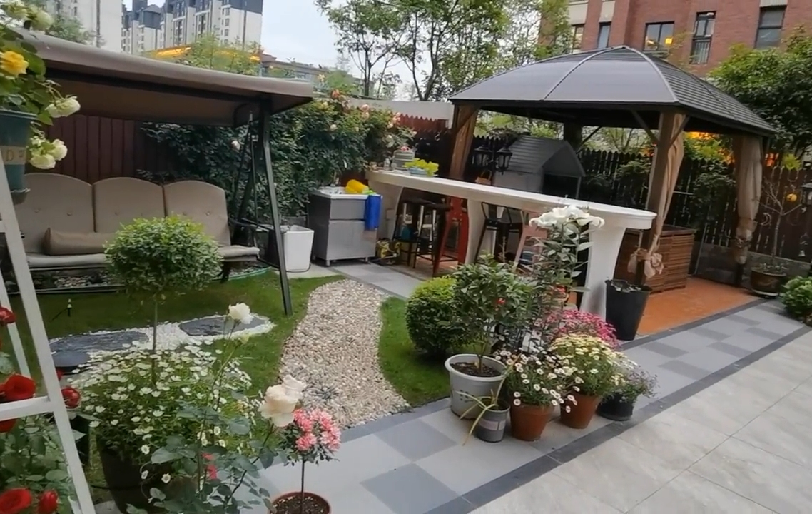 二手房|买了一楼，带110㎡院子的房子，历时二年打造功能性小花园，太好看了
