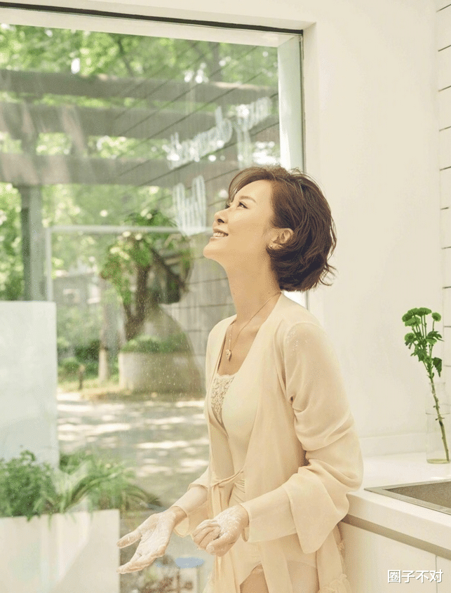 柯蓝|\根正苗红\柯蓝：背景不输韩雪被断言活不过38，情史丰富至今未婚