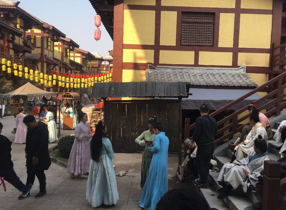 “最牛逃犯”吉世光,畏罪潜逃13年当群演,参演40多部剧爆火全国