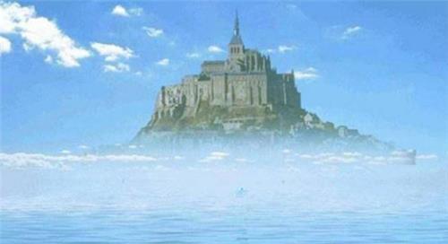 欧洲天空出现“南天门”,数千人亲眼目睹,难道是平行宇宙入口?