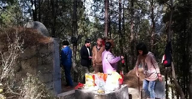 老话:“女婿莫上坟,上坟辱先人”,为何女婿不能上坟,有何道理