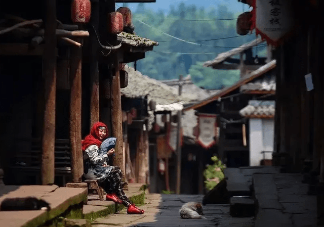 古镇|四川这座低调的古镇，曾经繁华如今很落寞，但游客却说值得一游