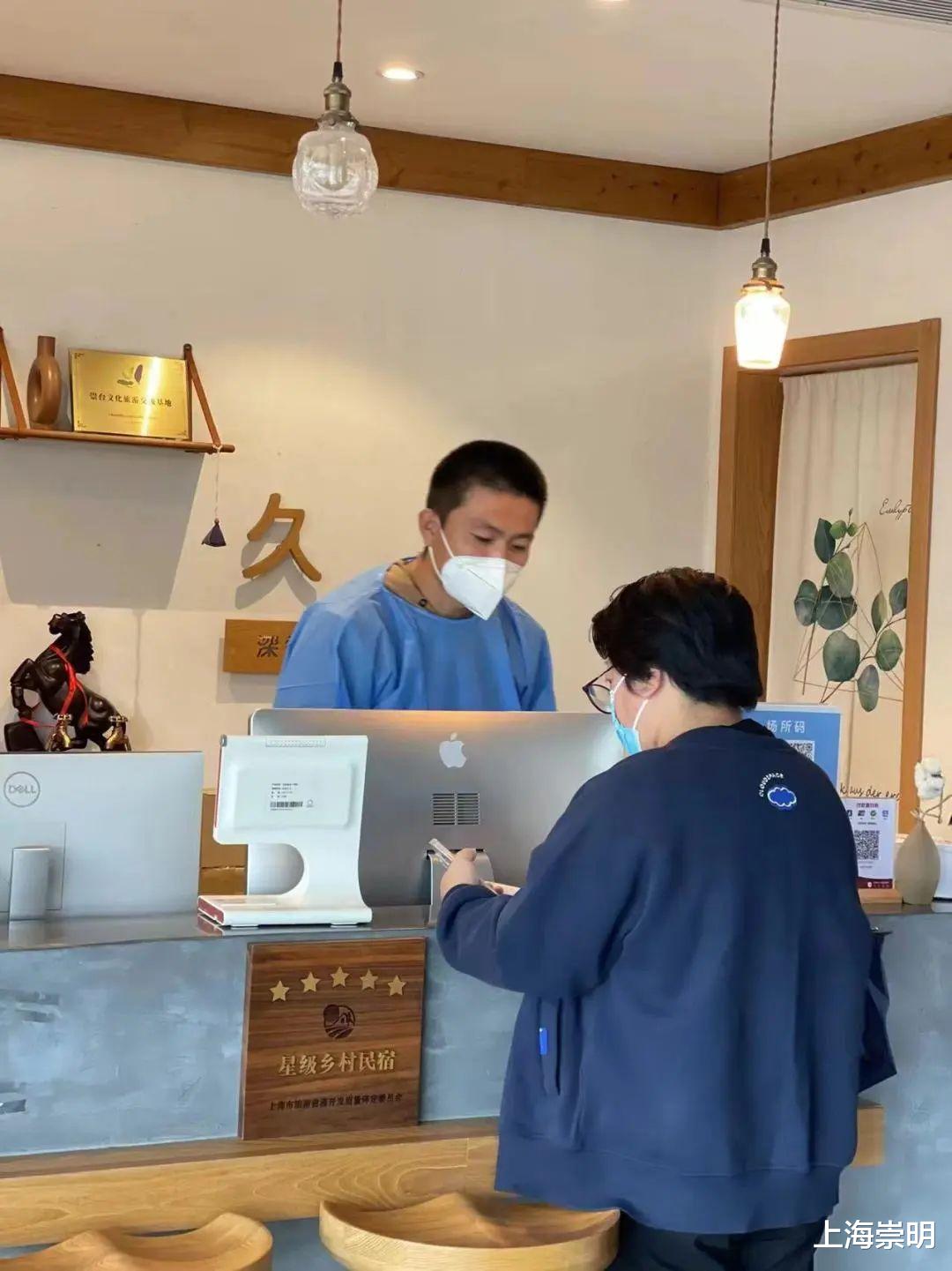 周边游|这个北方汉子辞去五星级酒店工作,来崇明当起“民宿管家”