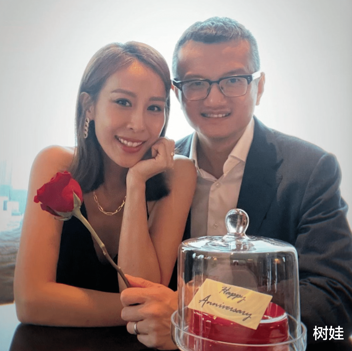 曹敏莉|港姐曹敏莉供仨子女上最贵名校,年花费75万,与顶级富二代做校友
