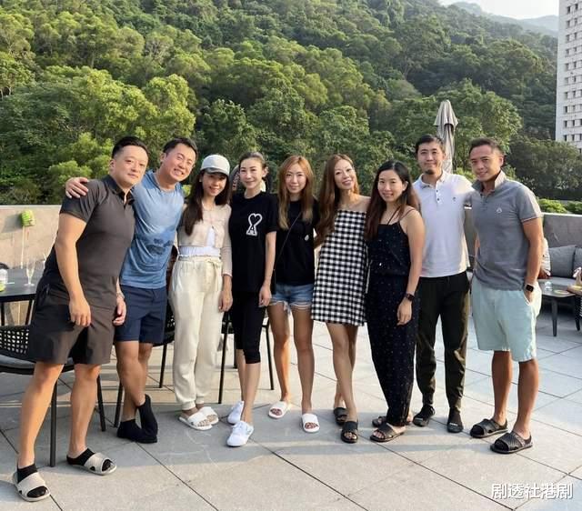 区文诗|香港知名女星晒过亿豪宅！瘦到脱相遭质疑患重病，谈过30多次恋爱