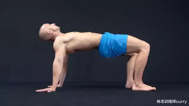 教练|44岁富婆与教练“玩托举”,这画面是不付费就能看的?