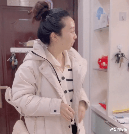 奇奇|田舅舅与外甥比赛掰手腕,悦悦金耳坠抢镜,网友:从小就不学好