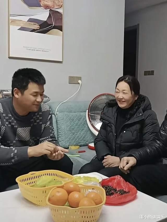 张玉环|张玉环的婚后生活！因搬到妻子家里被说倒插门，夫妻二人公开回应