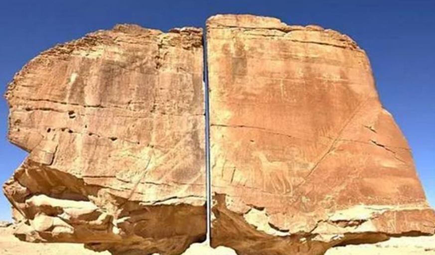 沙漠上一块4000年前的巨石，如同被激光机密切割过, 究竟是如何形成的？