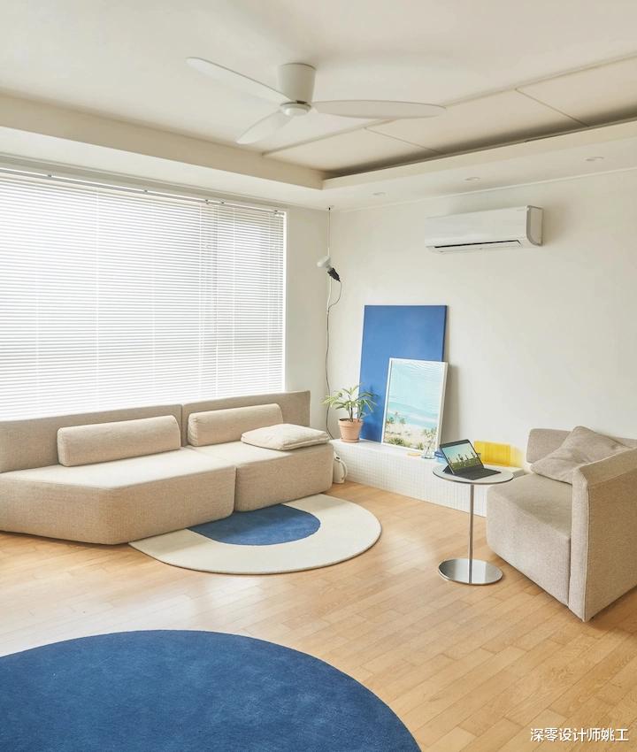 98㎡三室两厅住着小夫妻俩,经典的蓝白配色,温润清爽空间无比治愈