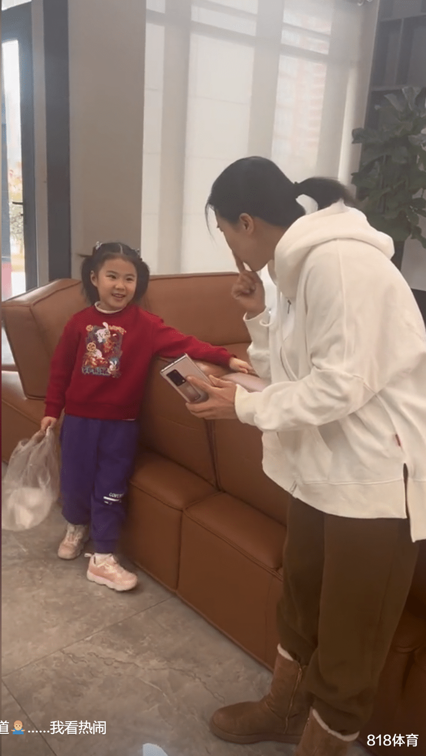 王楠|幸福! 王楠想套路女儿电脑密码遭拒, 问儿子假装不知道, 巨富老公偷笑