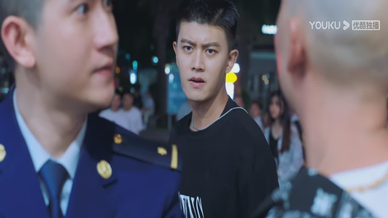 经典|《蓝焰突击》开播，央视网评论言简意赅，但却令人十分动容！