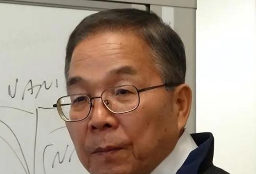 “芯片巨头”坂本幸雄，被美韩联合搞垮，为复仇72岁投奔中国