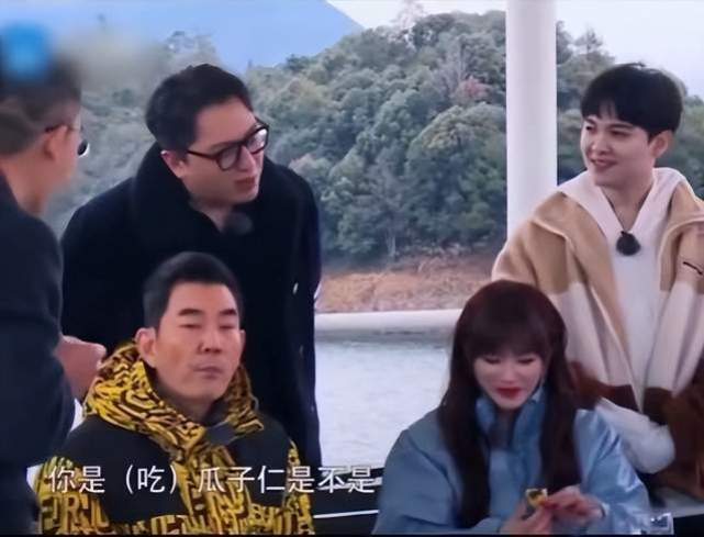 孔雪儿|孔雪儿鱼子酱事件被翻出！本人回应，多名男星发文解释