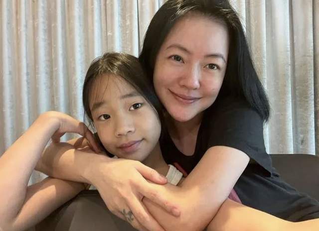 张嘉倪|小S女儿许老三被曝多次卷入校园霸凌,同学妈妈称其将闺蜜当丫鬟