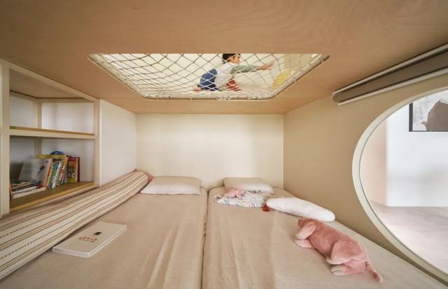 她家仅85㎡,却装下了一个「游乐园」,家居氛围太棒了